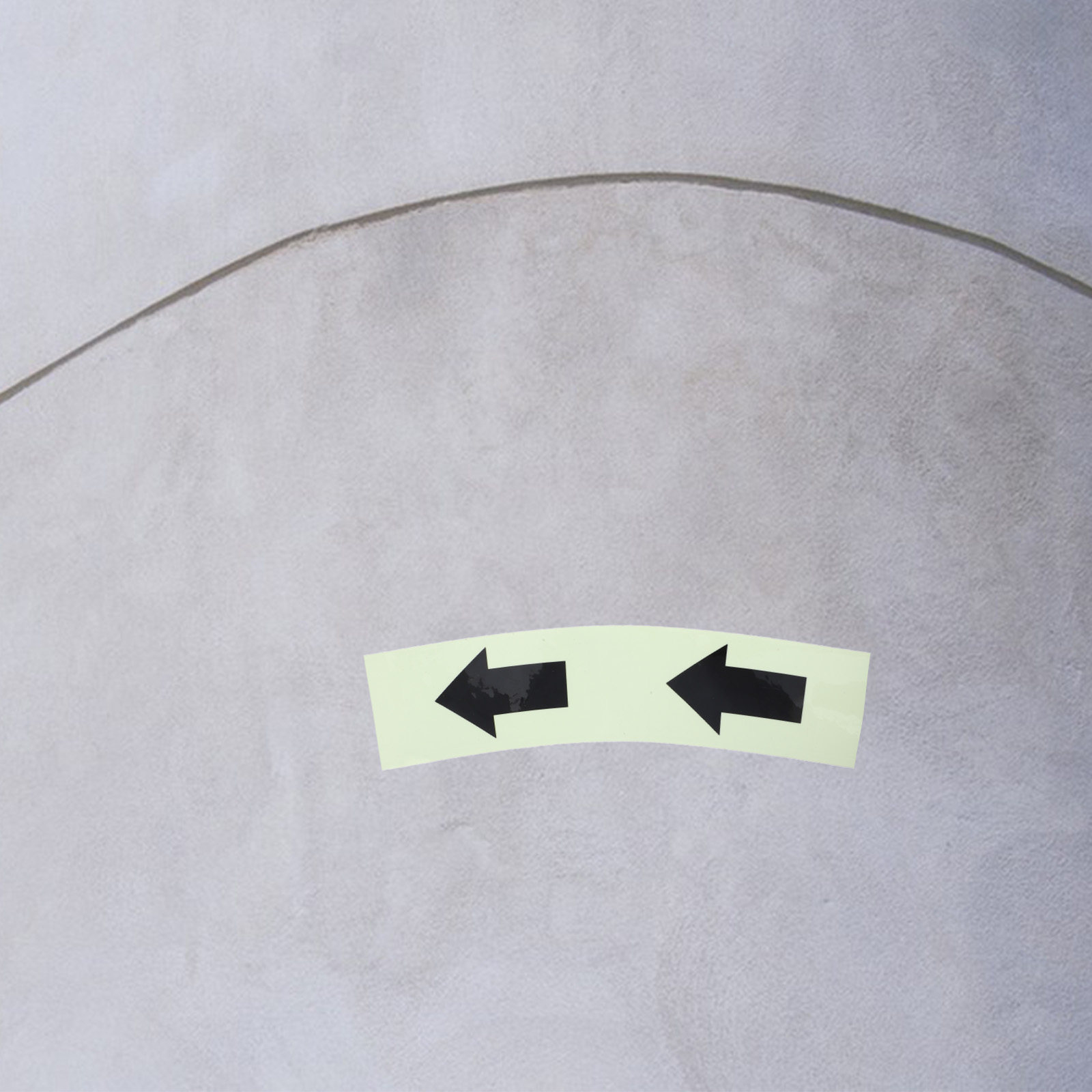 1 ロール暗闇で光る反射矢印テープ方向指示ステッカー緊急出口 - Emergency Exit Sign のレビューと価格